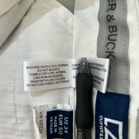 Cutter & Buck Light Gray Flat Front Shorts Men’s Size 34 Casual Lightweight - Picture 7 of 7